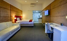 Crossroads Ecomotel